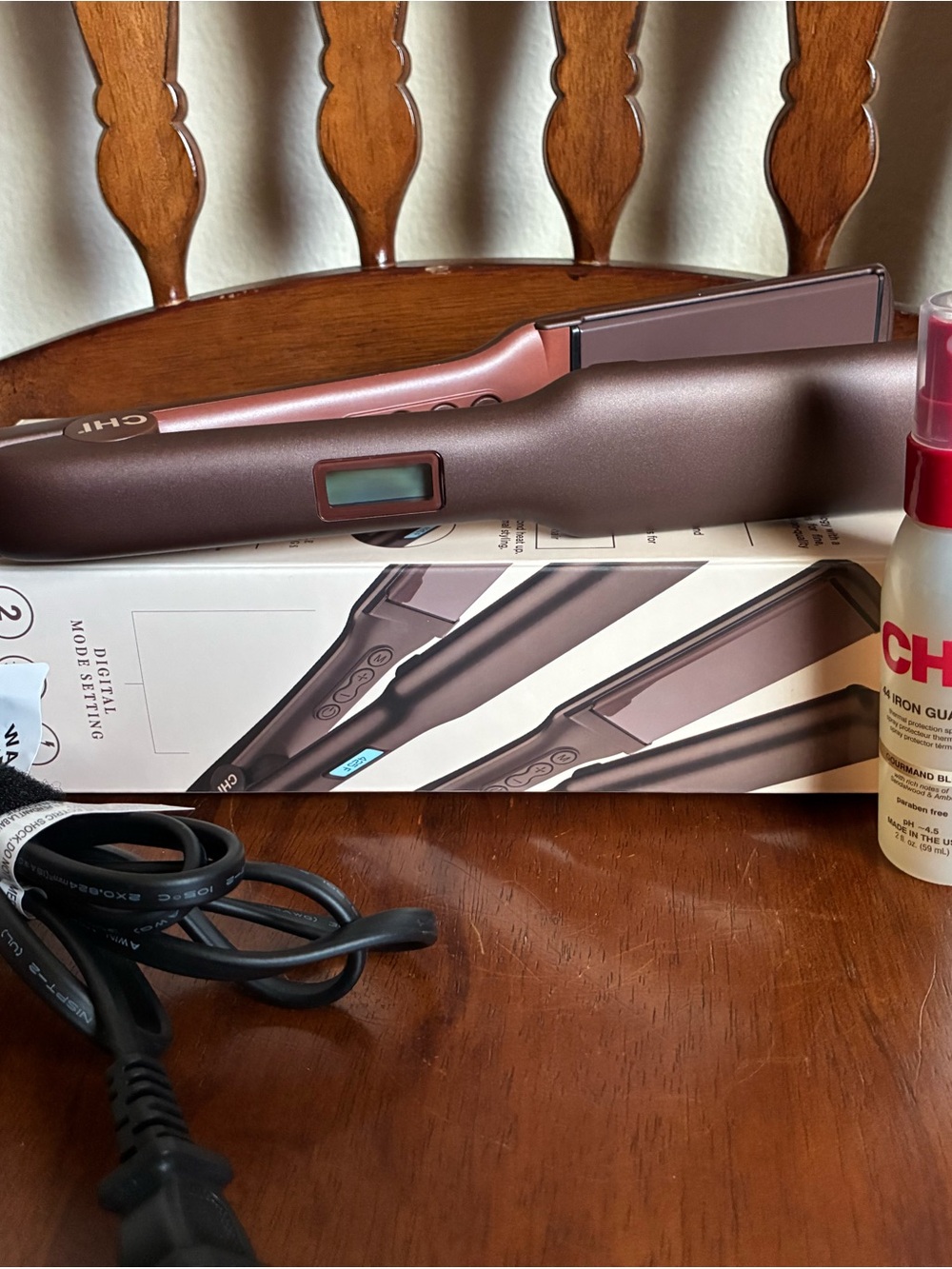 CHI Flat Iron - Picture 3 of 7